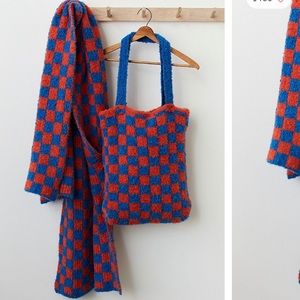 Checkers Carry On Scarf Set!